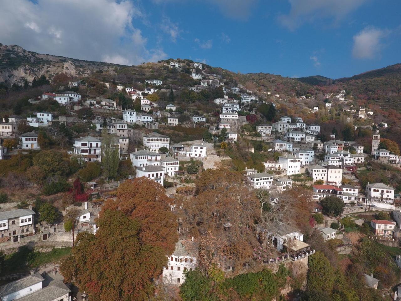 1822 Makrinitsa Suites מראה חיצוני תמונה